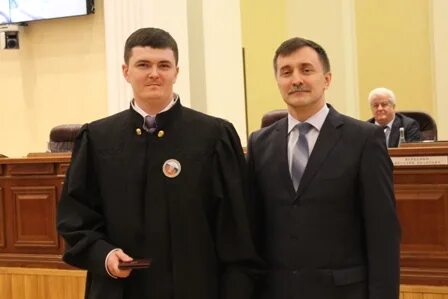 Мировые судьи долги