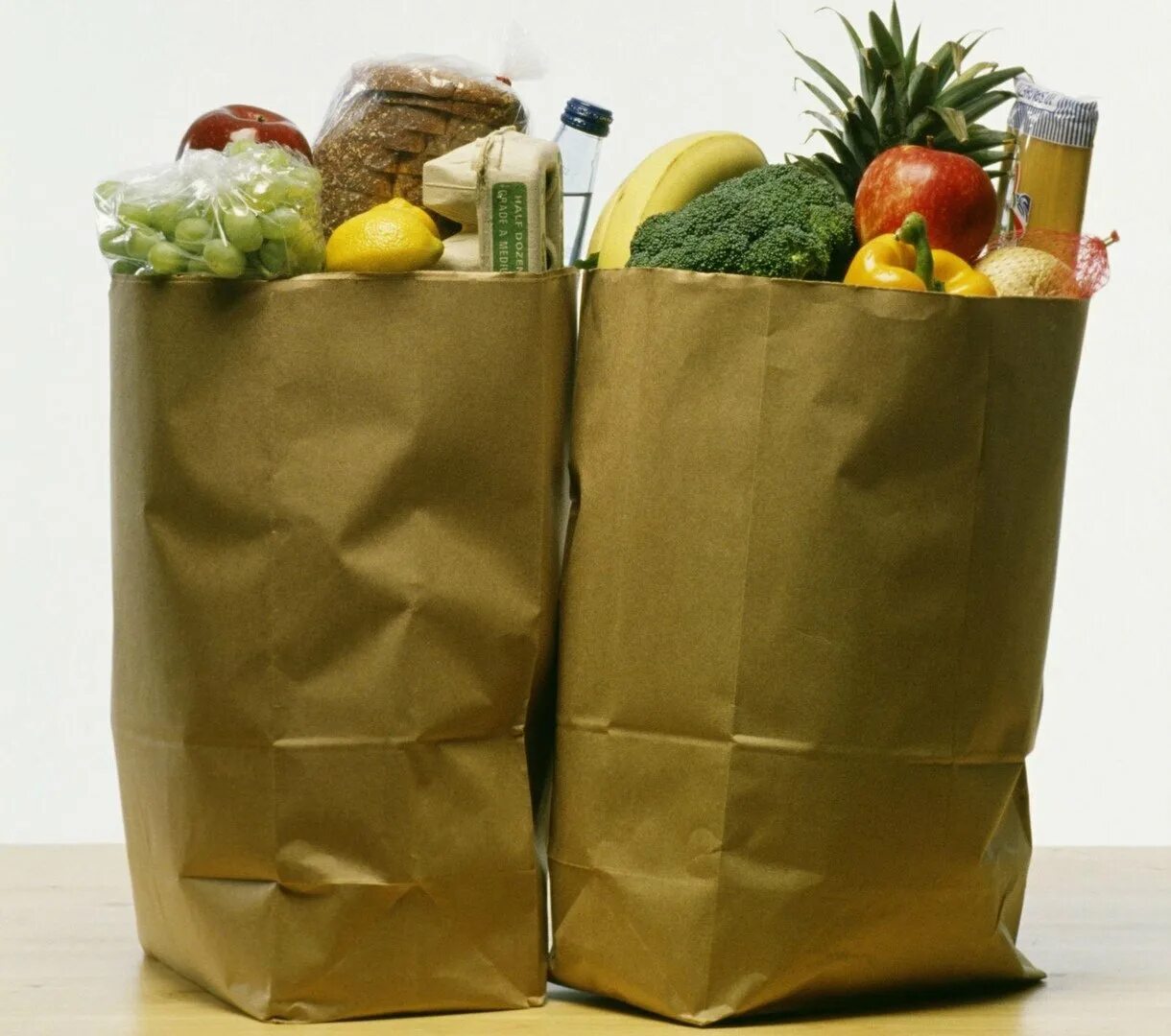Собрать полный пакет. Пакет с продуктами. Пакеты для продуктов. Мешок для продуктов. Бумажный пакет с едой.