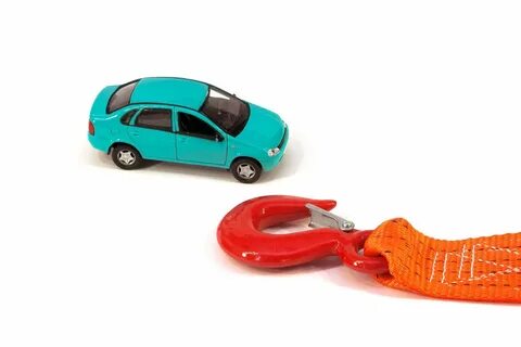 Как правильно буксировать автомобиль на тросу