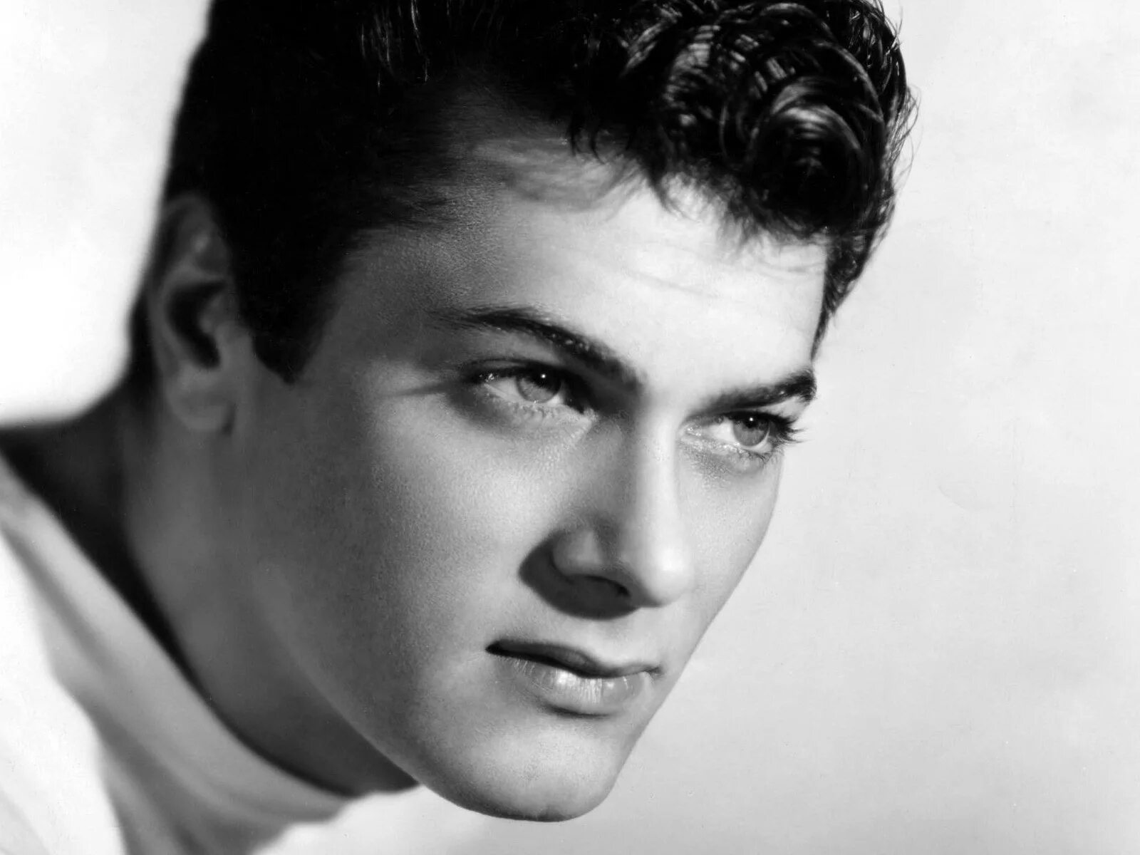 Тони Кертис. Актер Тони Кертис. Tony Curtis 1957. Тони Кертис 1980. Красавчики старый