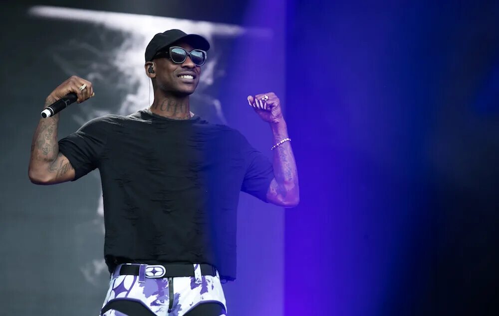 Skepta gas me up. Skepta. скепта рэпер. найк скепта. skepta татуировки.