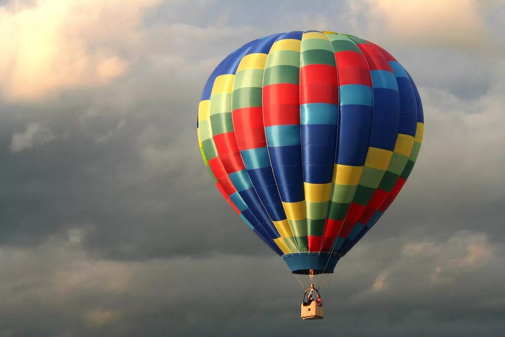 Flying balloon. Воздушный шар. Воздушный шар летательный. Воздушные шары аэростаты. Воздушный шар аэростат.