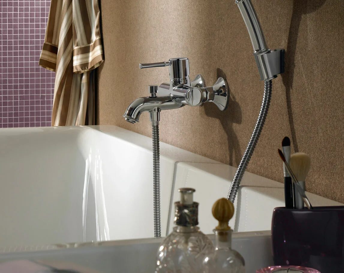 Смеситель для ванны Hansgrohe Talis Classic. Смеситель для ванны с душем Hansgrohe Talis. Смеситель Hansgrohe Talis Classic 14140000. Смеситель для душа Hansgrohe Talis Classic 14165000. Хороший кран для ванной