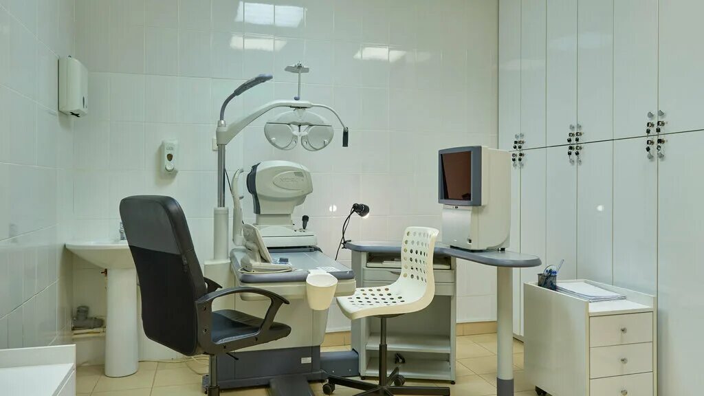 Коррекция глаз казань. Третий глаз казань спортивная 3. Лазерная коррекция зрения в казани клиник. Лазерная коррекция зрения кузлэр. Клиника глазных болезней зоологическая.