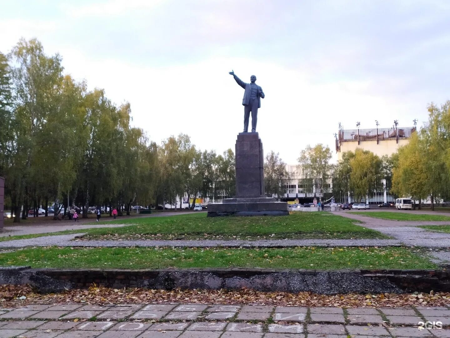 Парк ленина уфа. Памятник Ленину в Уфе в сквере Ленина. Горсовет Уфа Ленин. Город Уфа горсовет памятник Ленину. Ленин памятник Уфа УАПО.