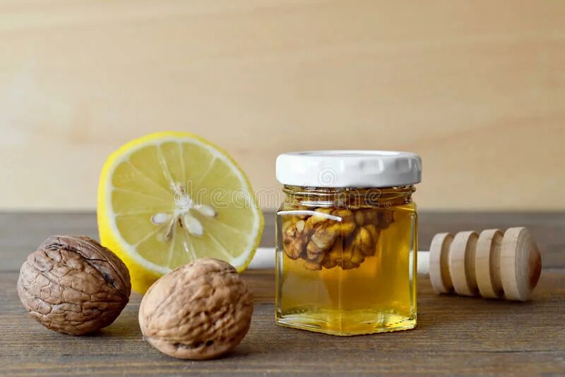 Алоэ мед орехи. Мед лимон грецкий орех. Мед с орехами. Мед с орехами и лимоном. Алоэ мед лимон орехи.