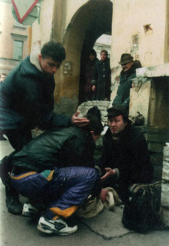 балабанов на съемках брат 2. фильм брат на приморской. брат фильм арка. сергей бодров съемки брат 2. фильм брат 1 крот.