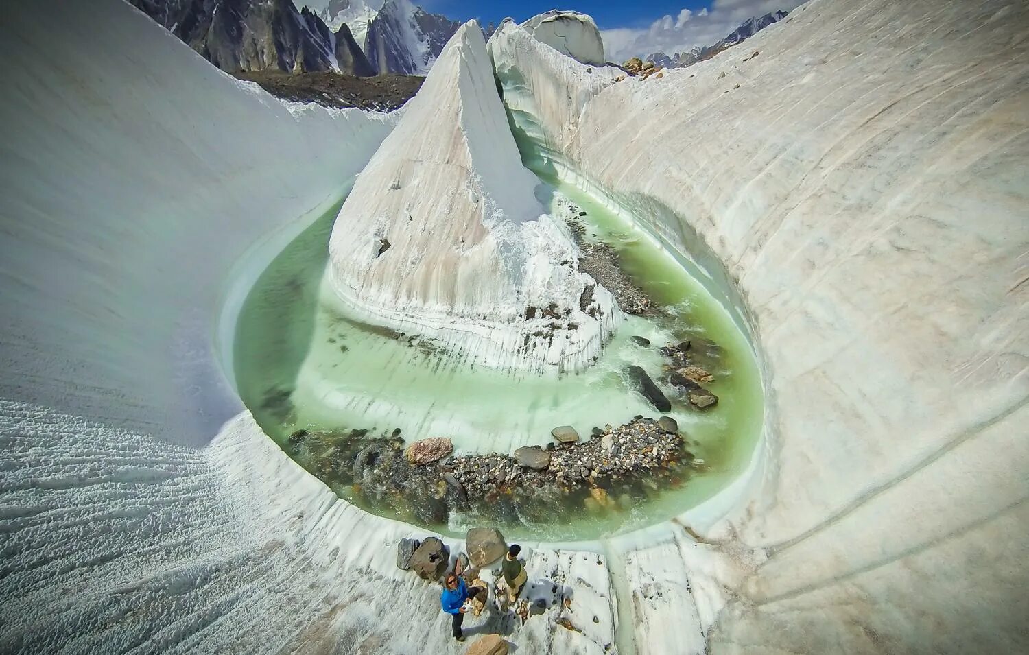 Невероятные горы. Ледник Балторо. Ледник Балторо Пакистан. Ледник Балторо Пакистан фото. Необычные горы.