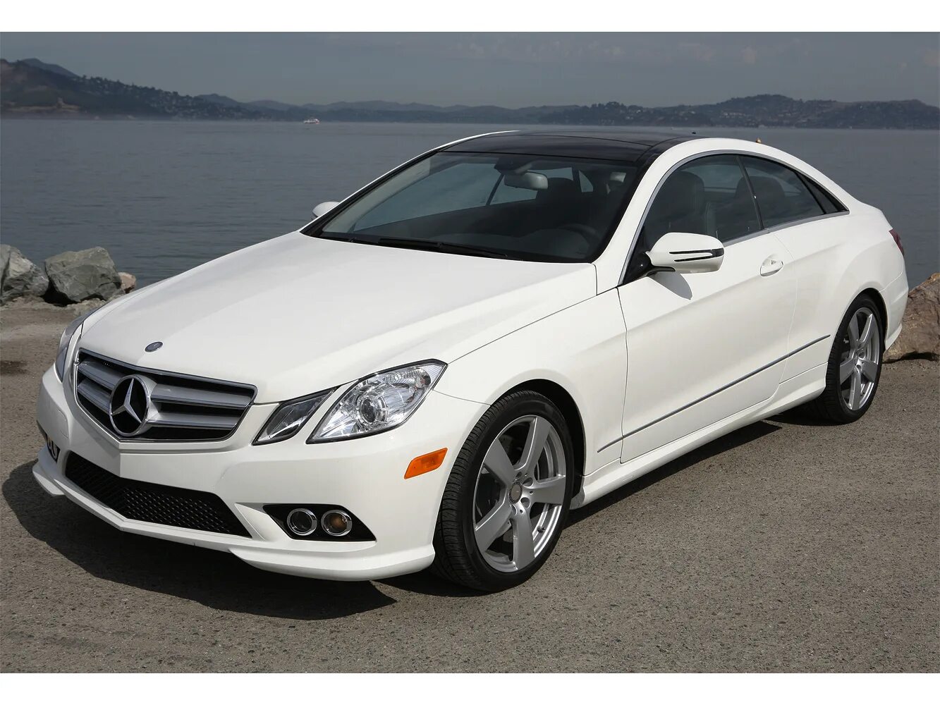 Mercedes Benz Coupe 2010. Mercedes Benz e Coupe 2010. Mercedes-Benz e550. Mercedes-Benz e 550 Coupe.