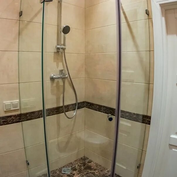Купить Душевую кабину IFO/IDO Showerama Comfort 100x100 пятиугольный, профиль бе