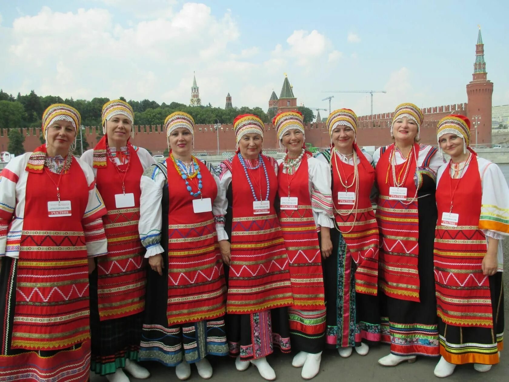 Фольклорный ансамбль Верба. Русский фольклорный коллектив в белом. Ансамбль русской народной песни. Фольклорный ансамбль \Верба Хлебниковское КСК. Поющая душа россии