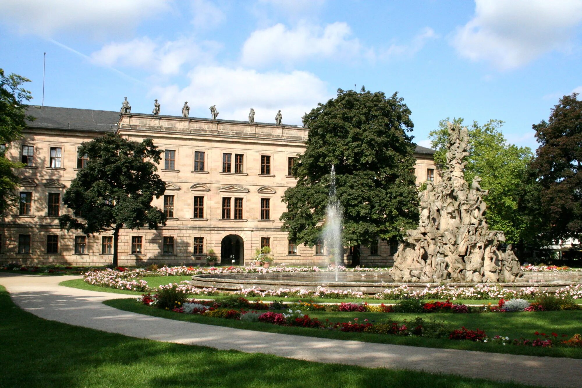 Alexander university. Фридриха - александра в эрлангене и нюрнберге. Die friedrich-alexander-universität erlangen-nürnberg (fau) студенты. Университет им. Alexander university.