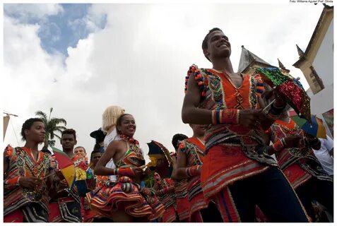 Munguzá do Zuza e Bacalhau do Batata - Carnaval 2013 (8496880019).jpg. 