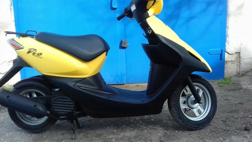 Dio 50. Хонда дио 50 кубов. Скутер Хонда дио 50 кубов. Honda Dio 50 кубов. Honda скутер 50 кубов Dio.