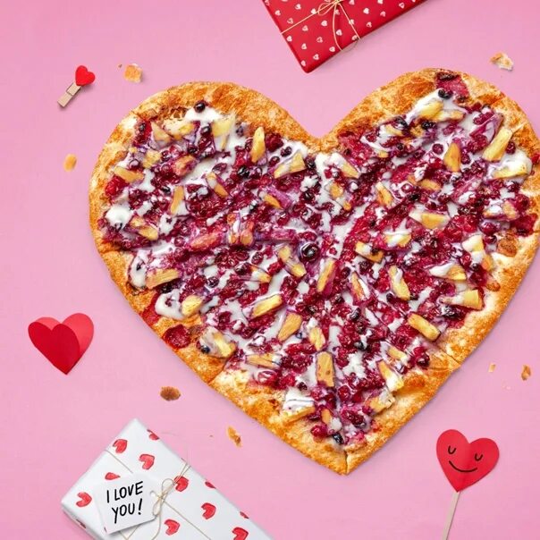 Додо пицца сердце. Пицца сердце Dodo. Пицца в форме сердца. Пицца на 14 февраля.
