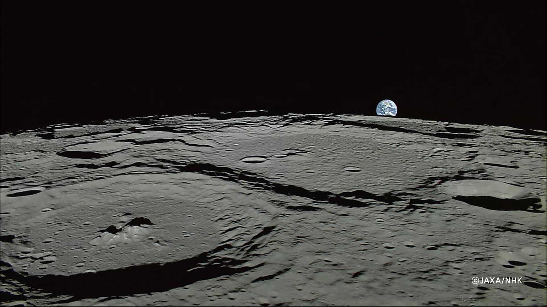 Какое животное облетело луну. Кагуя Спутник Луны. Поверхность Луны. Вид земли с Луны. Снимки Луны высокого разрешения.
