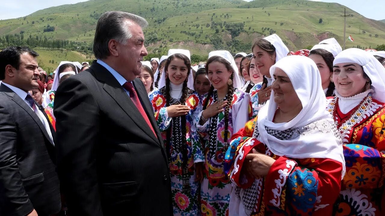 Нуробод точикистон. Сафари Эмомали Рахмон ба Дангара. Сафари Эмомали Рахмон ба нохияи Айни. Сафари Эмомали Рахмон ба нохияи Рашт 2017.