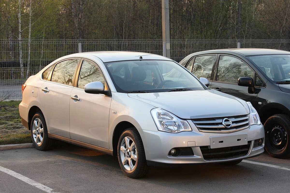 Альмера стоит ли. Nissan Almera. Ниссан Альмера g11. Nissan Almera n17. Nissan Almera n17 (g11).