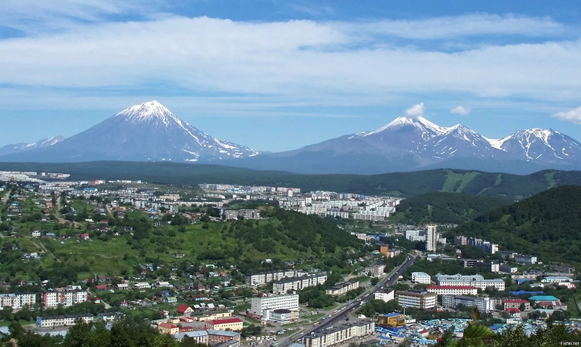 Петропавловск камчатский люди. Петропавловск-камчатский центр города. камчатка город петропавловск камчатский. улица ключевская петропавловск камчатский. петровская сопка петропавловск-камчатский.