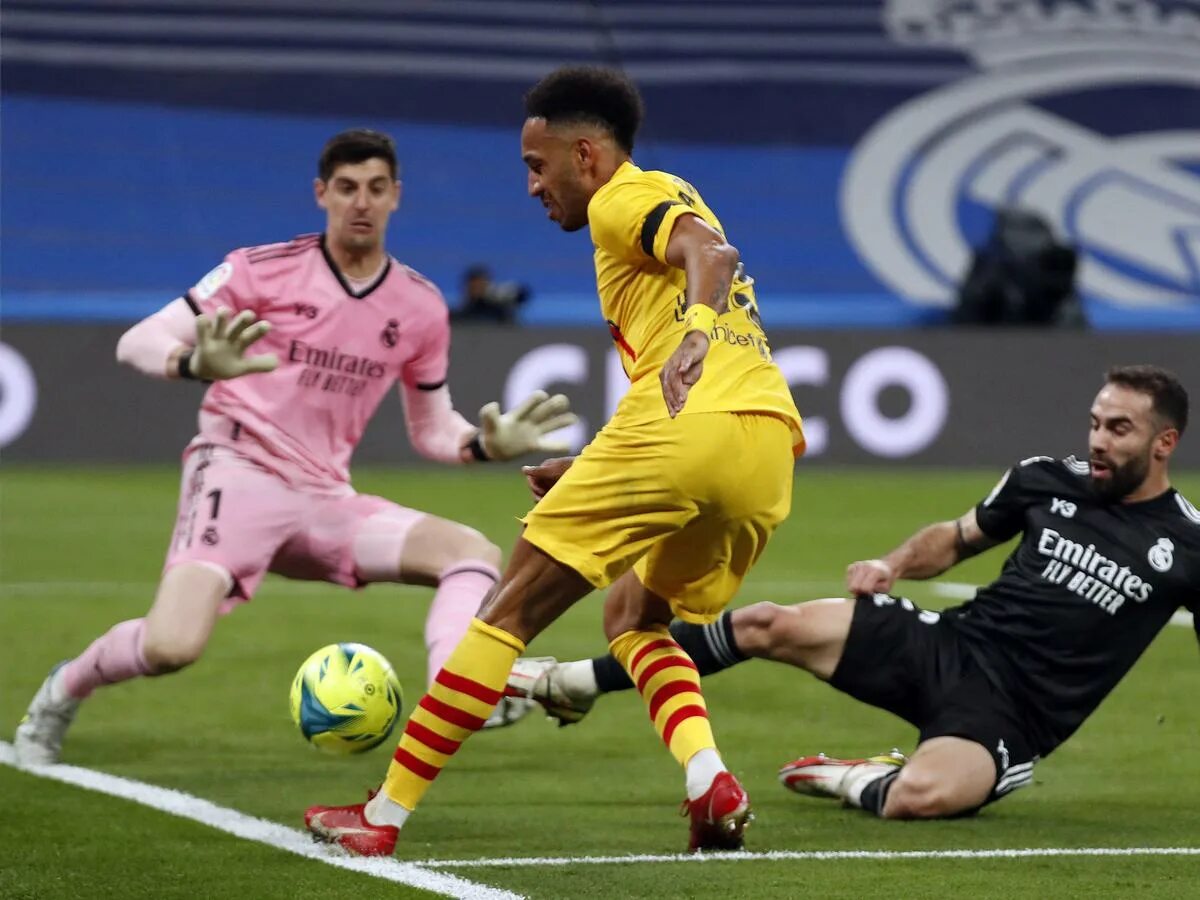 Барса реал 21 04. Реал мадрид барселона. барса реал 1/4. реал мадрид барселона 20-0. real madrid 4-1 barcelona.