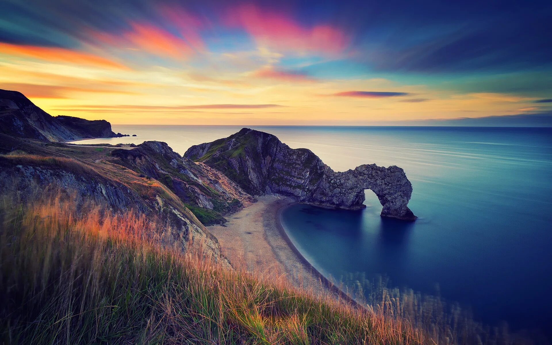 Durdle Door в Англии. Дердл-дор, Дорсет, Англия. Арка Дердл дор Англия. Пейзаж море и горы. D coast