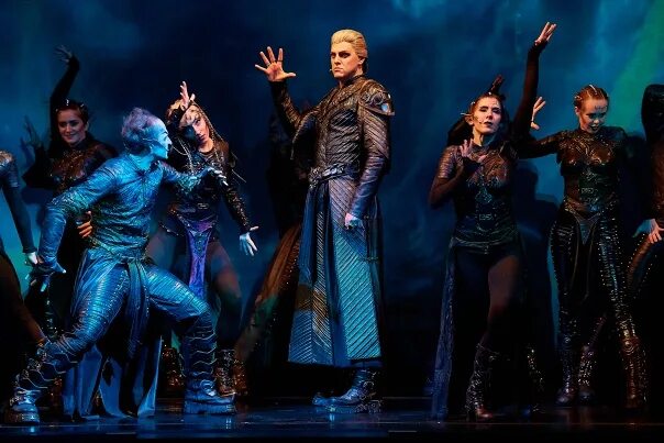 Мюзикл в питере. Бал вампиров в мдм фойе. Мюзикл в питере. Мюзикл в питере. Мюзикл в питере.