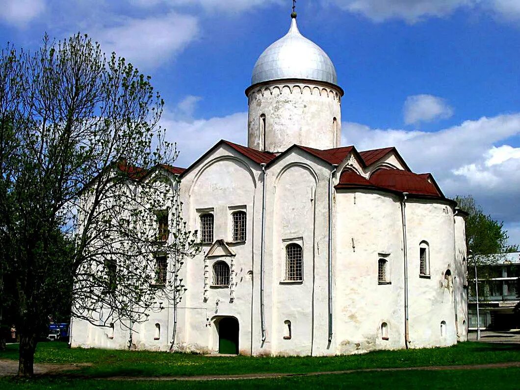 Великий Новгород Церковь Ивана на Опоках.
