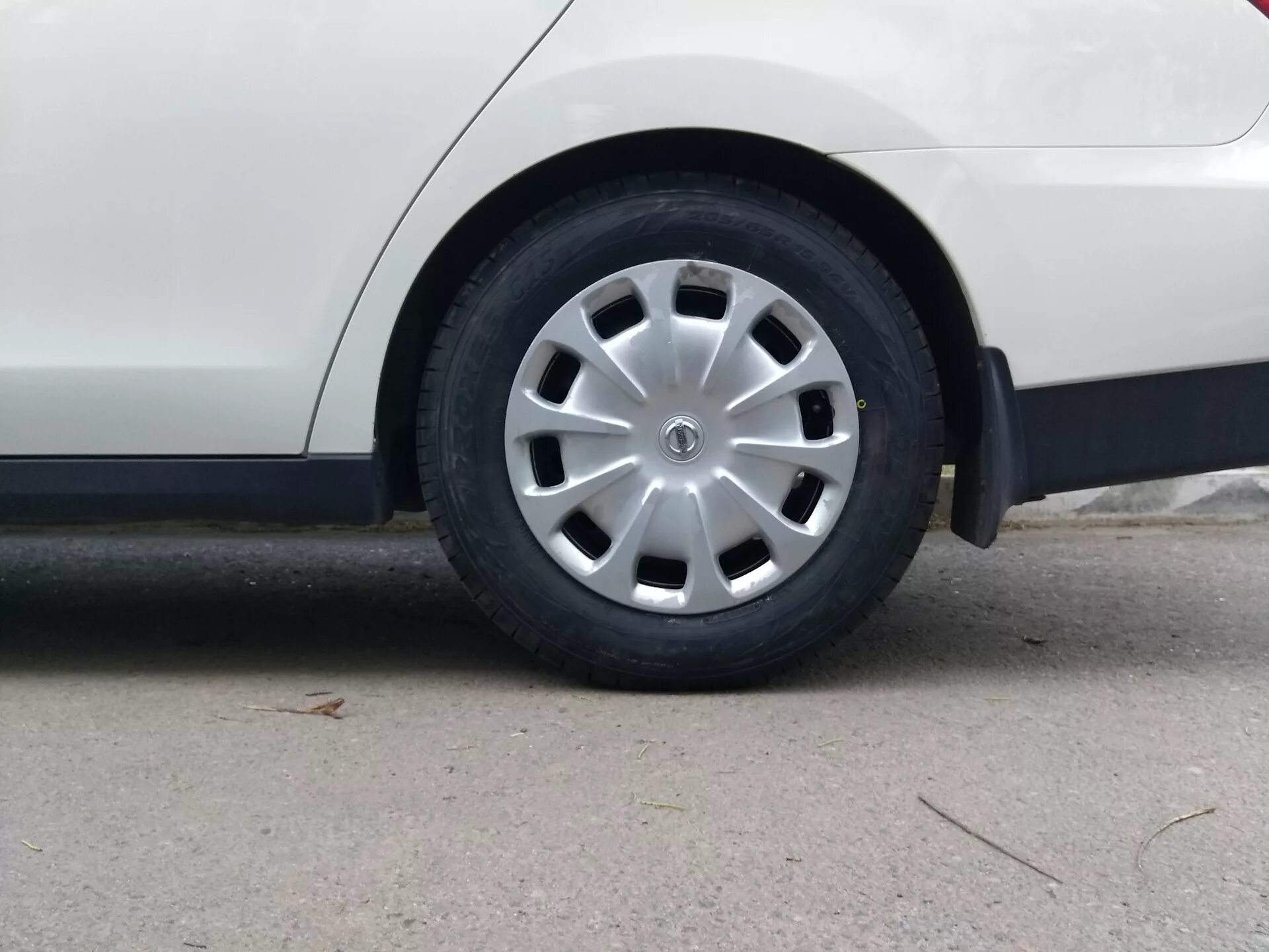 Ниссан альмера резина размер. Ниссан Альмера g15 195/65 r15. Колеса р15 205 65. Nissan Almera g15 r15. 205/60r15 Almera g15.