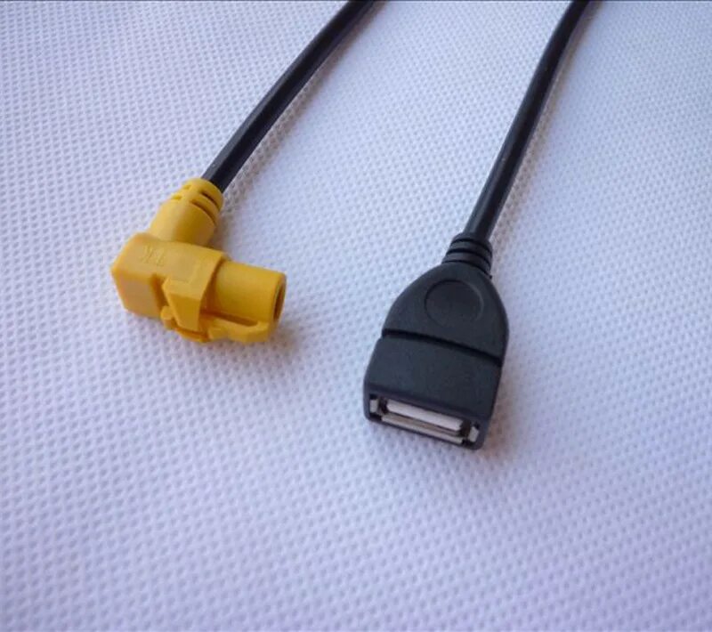 USB разъем Tiguan 2012. Юсби адаптер для Фольксваген. Volkswagen Tiguan USB разъем. Переходник USB магнитолы Фольксваген. Usb volkswagen