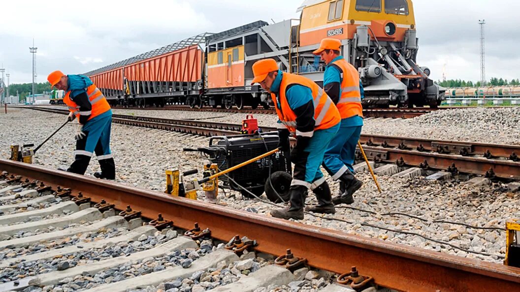 Экономика строительства железных. Строитель железных дорог. Тихоокеанская железная дорога последние новости на сегодня.