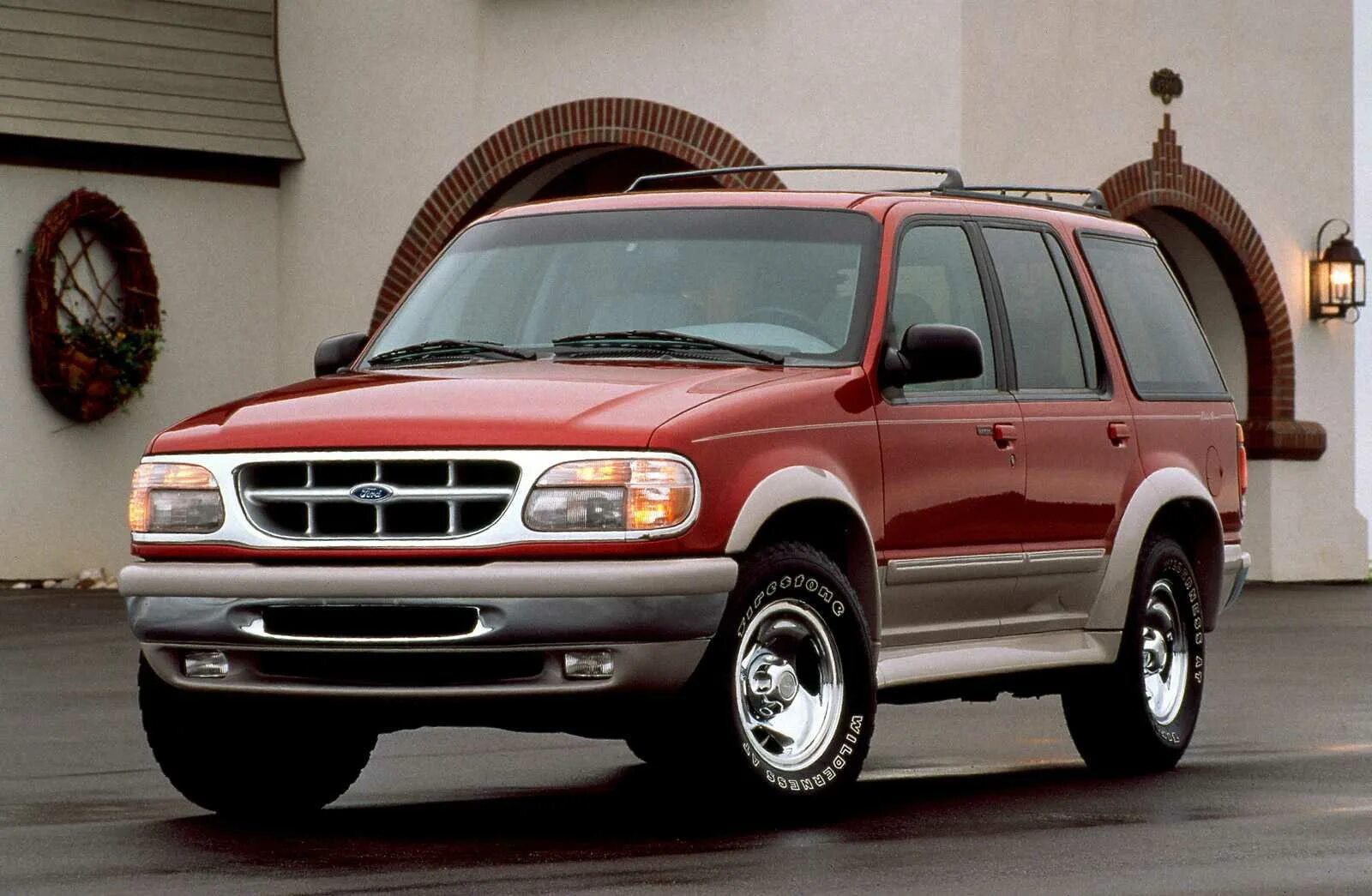 Форд куплю в магазине. Ford Explorer 1995. Форд эксплорер 2 1995. Форд эксплорер 1995. Ford Explorer 1995-2001.