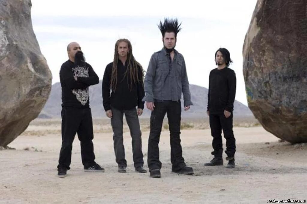 Static touch. Уэйн статик. deep blue dream уэйн статик. группа static-x. тера рей статик.
