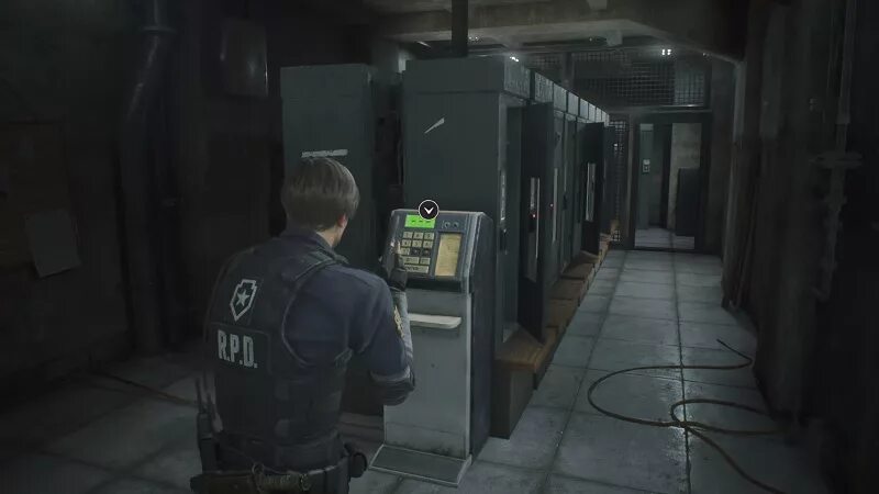 Resident evil 2 где медальоны. Locker Room Resident Evil 2. Resident Evil 2 Shower Room Locker. Тайное убежище резидент ивел 2 ремейк.