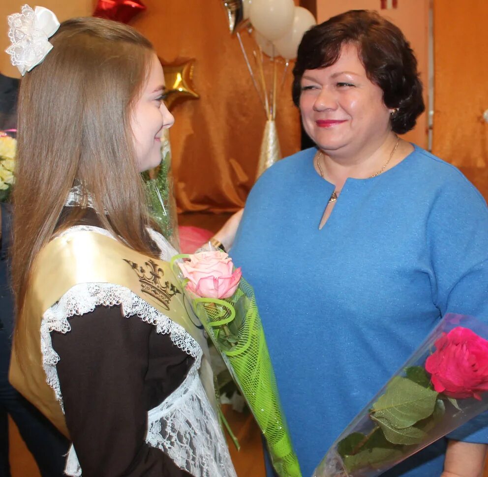 Волковичская сш чаусского района. Чаусы фото. Чаусы школуа номер 2 фото учителя. Сш 2 чаусы. Чаусы.