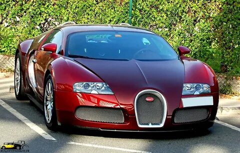 Красная bugatti