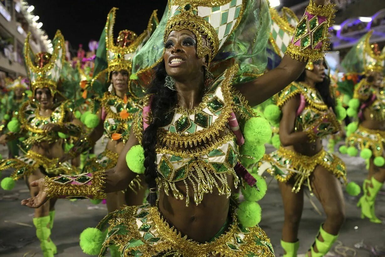 Карнавал в Рио-де-Жанейро. Карнавал в Рио-де-Жанейро (бразильский карнавал). Бразильский карнавал Бразилия. Бразилия фестиваль Рио де Жанейро.