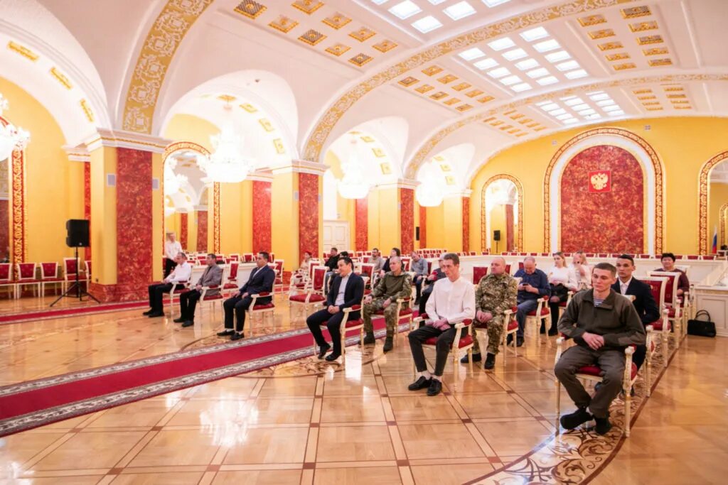 Награждение в Оренбургской области. Награждение оренбуржцев сво. Награждение участников сво Оренбургской области. Награждение участников сво государственными наградами в Оренбурге.