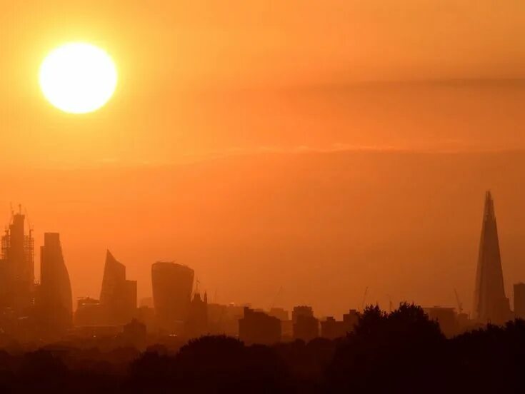Heatwave. Heatwave weather. weather sun heatwave. heatwave 2025. heatwave in the city.