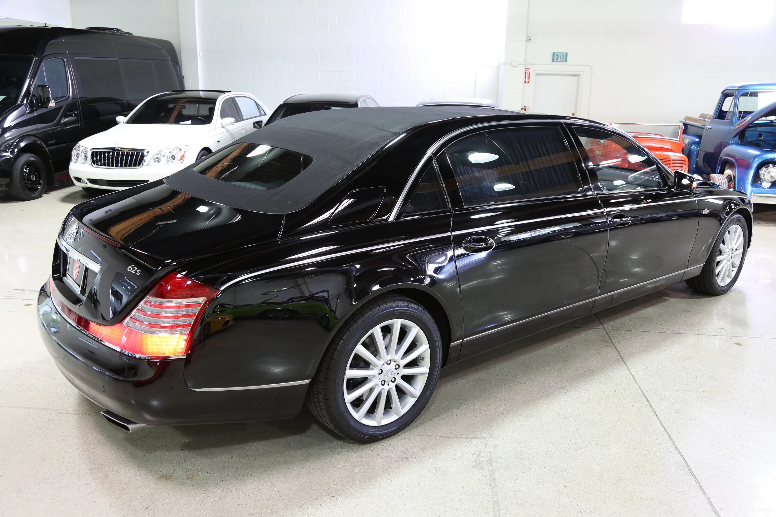 Майбах смн. Mercedes-benz maybach s 500. Mercedes maybach s600 2016 черный. Майбах а121ск. Мерседес майбах s500.