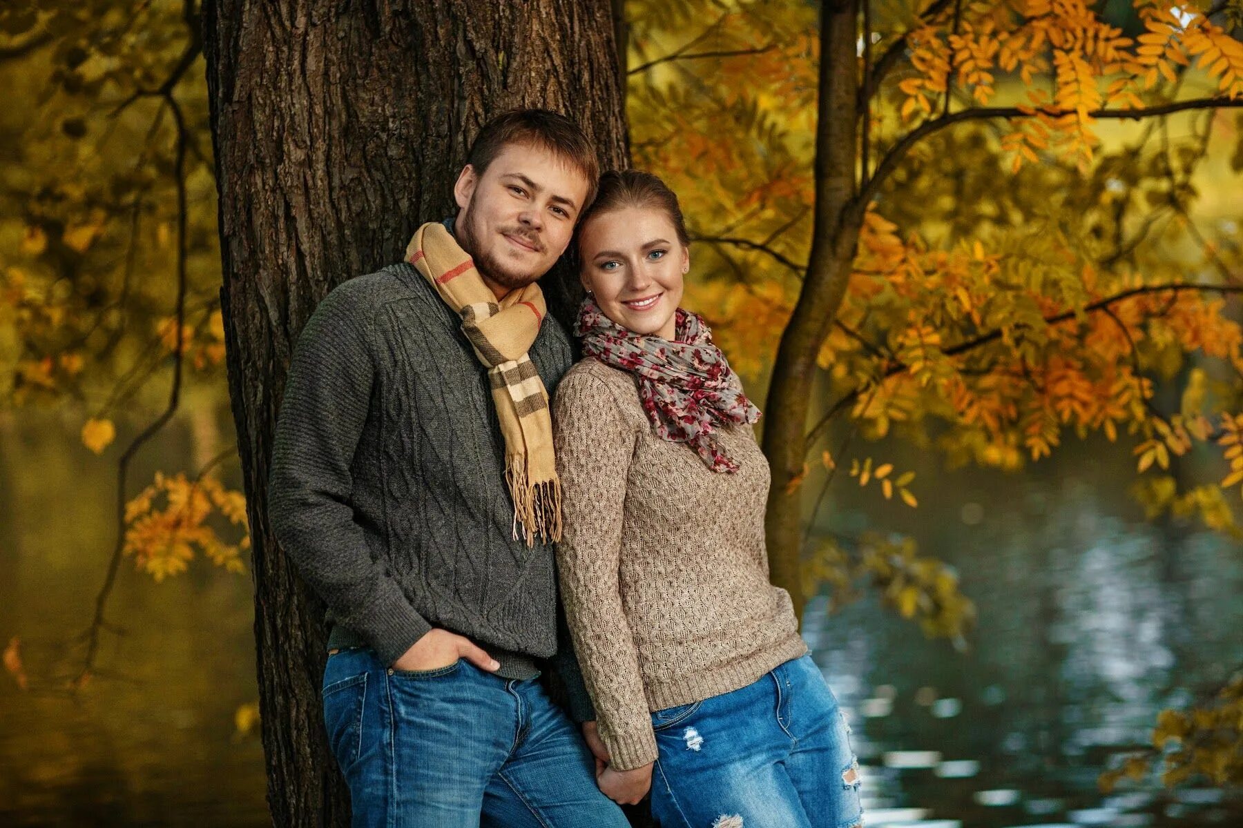 Русские муж и жена съемки. Осенняя фотосессия пары.