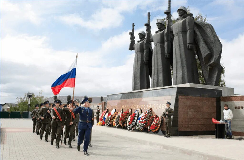 Чижовский плацдарм воронеж. Памятник чижовский плацдарм в воронеже. Воронежский плацдарм. Воронеж в годы вов чижовский плацдарм. Город воронеж мемориальный комплекс чижовский плацдарм.