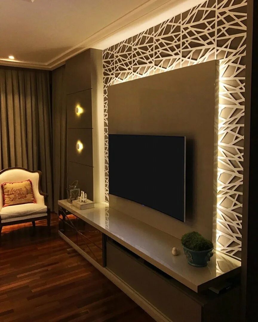Украсить телевизор. Стена с подсветкой для гостиной. Подсветка стены с телевизором. Зеркальное панно на стену в гостиную. Ниша с подсветкой для телевизора.