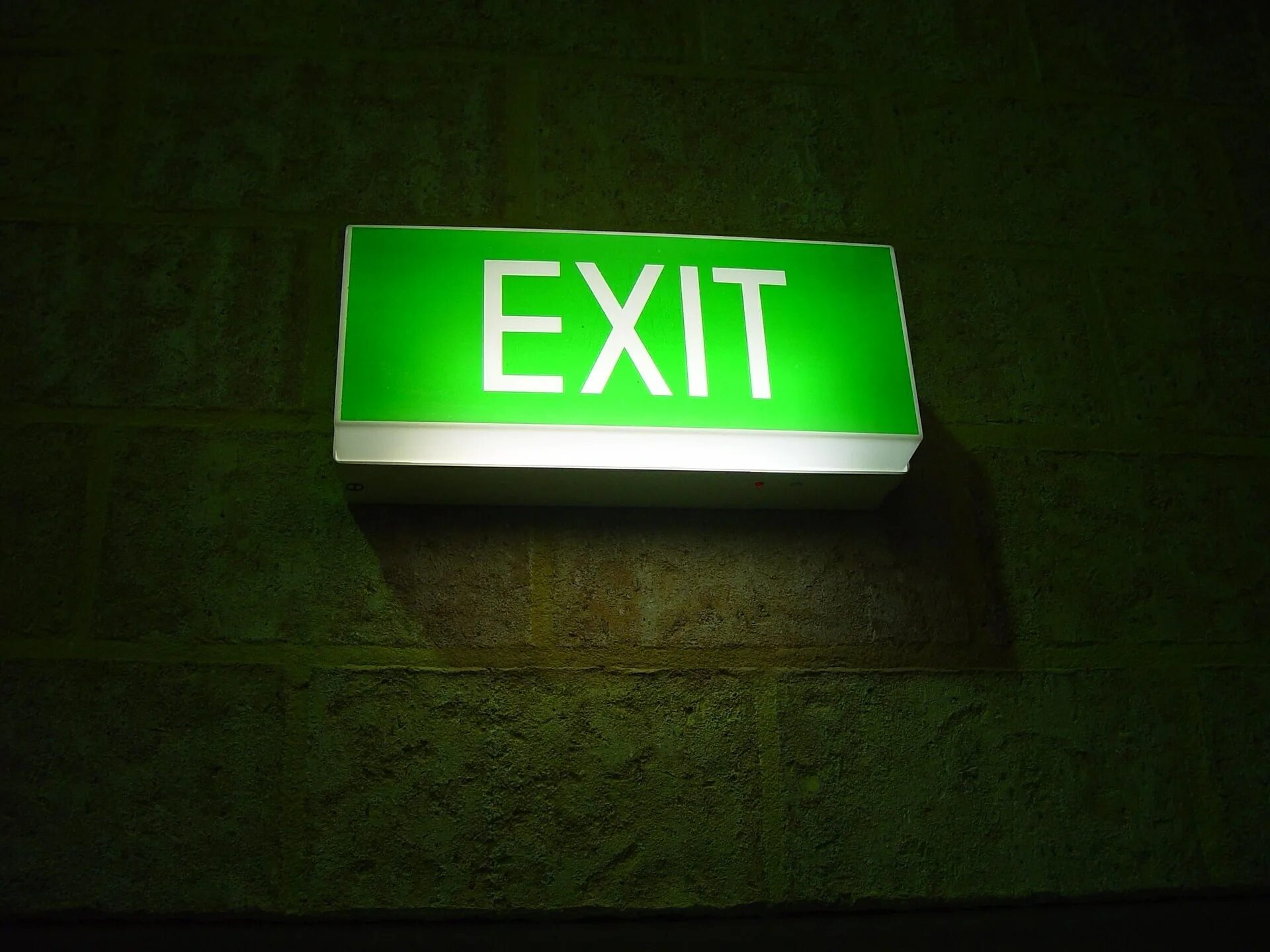 E xi