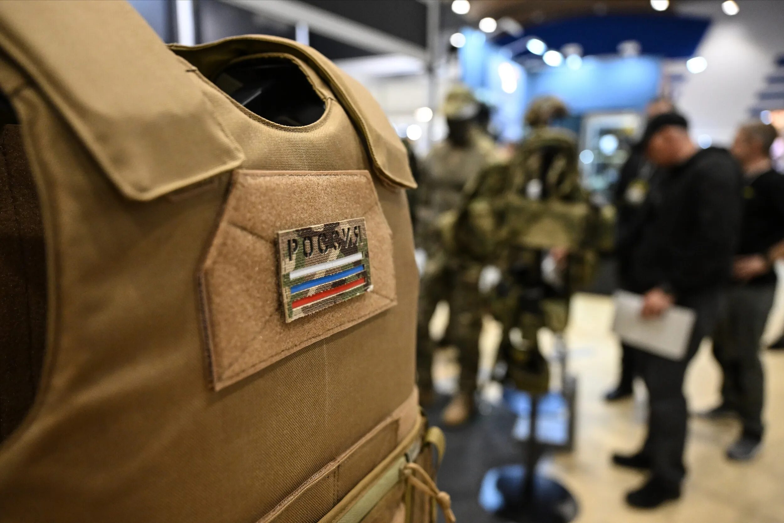 Защита на выставке. Первая специализированная выставка экипировка. Выставка экипировка 2022. Выставка экипировка вднх. Первая специализированная выставка экипировка.