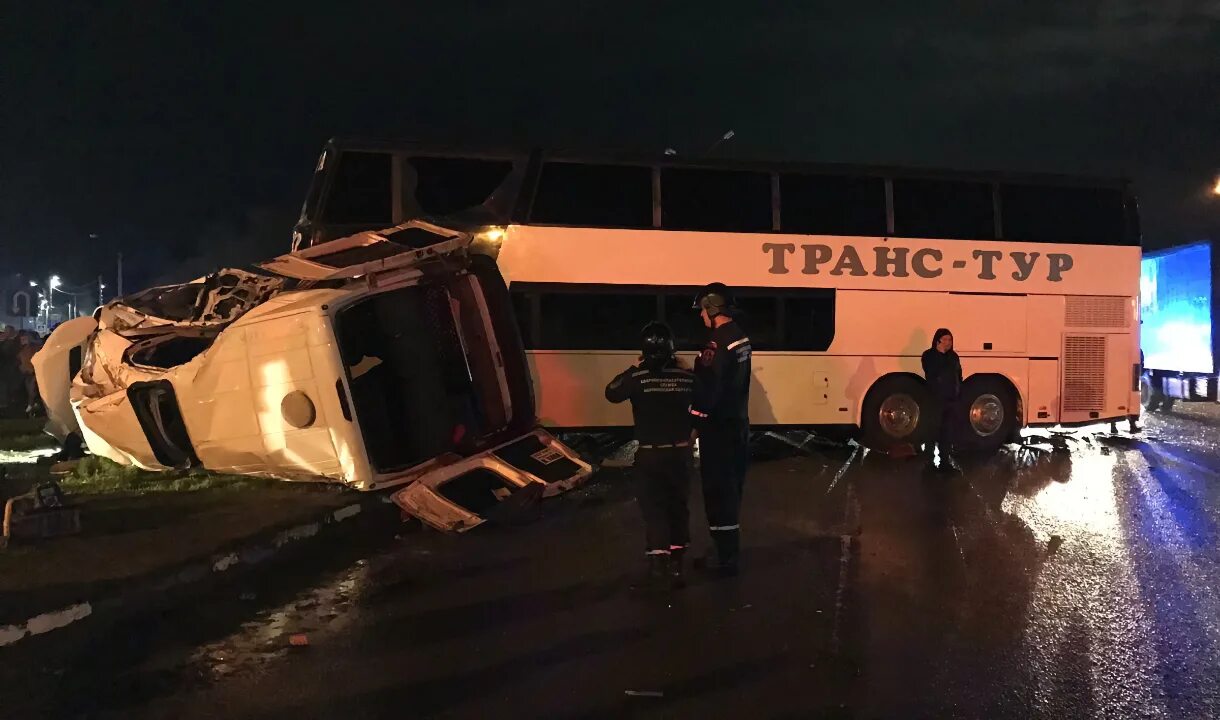 15 апреля автобусы. ДТП С автобусом в Воронежской области. Авария двух автобусов в Воронежской области. Авария на м4 Воронежская область 16.04.