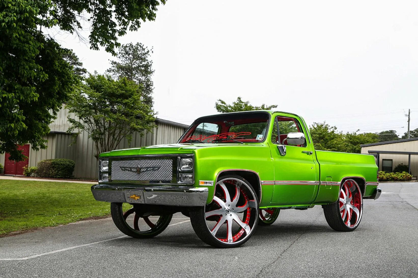 Донк фото. Шевроле Импала пикап. Шевроле пикап Lowrider. Chevrolet Pickup c10 на больших колесах. Donk Style ВАЗ.