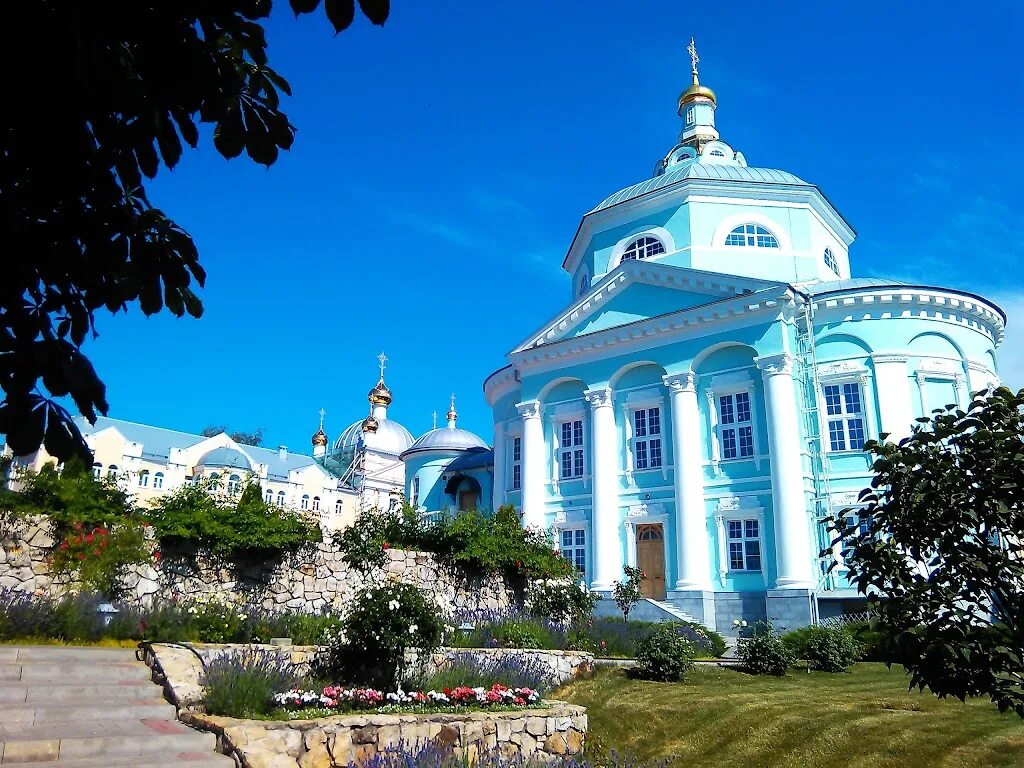 Воронеж благодать. Службы акатов монастырь. Колокольня акатова монастыря. Алексеево-акатов монастырь воронеж. Алексеево акатов монастырь воронеж иконы.