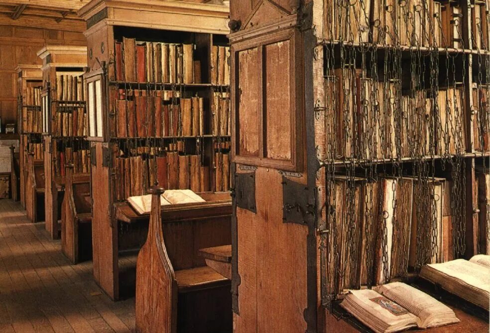 отдел рукописей российской национальной библиотеки. рукопись библиотека. книги староверов. остромирово евангелие древняя русь. древнерусские книги.