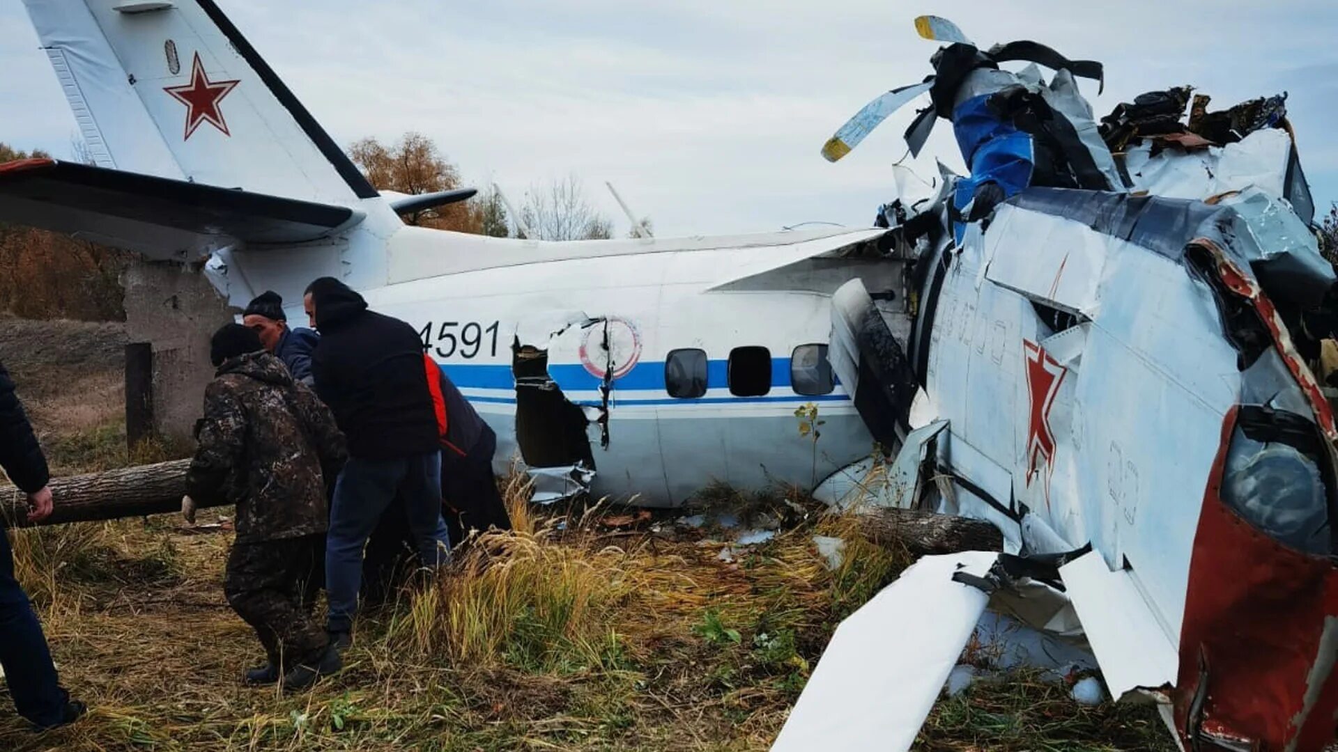 Самолет разбился погибло. Катастрофа l-410 в Татарстане. L-410 Мензелинск. Л-410 самолет.