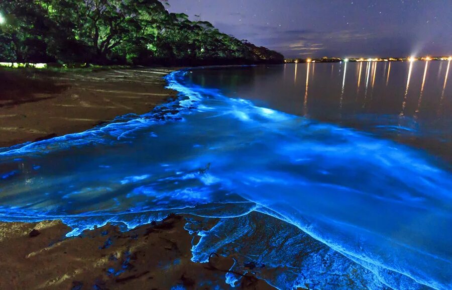 Сияющая вода